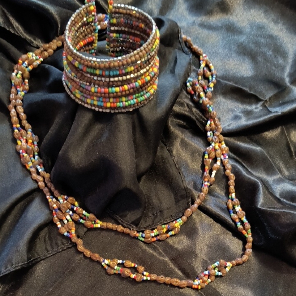 Vintage Multicolor Beaded Tribal Necklace and Bracelet Set